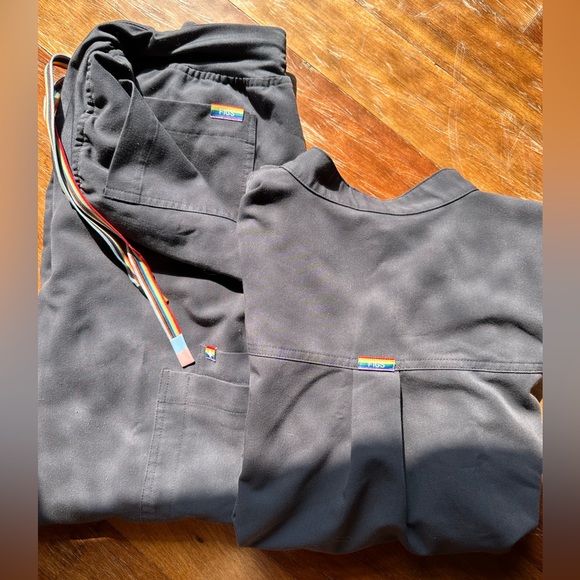 Figs Other Figs Scrub Set In Limited Edition Charcoal Pride Poshmark